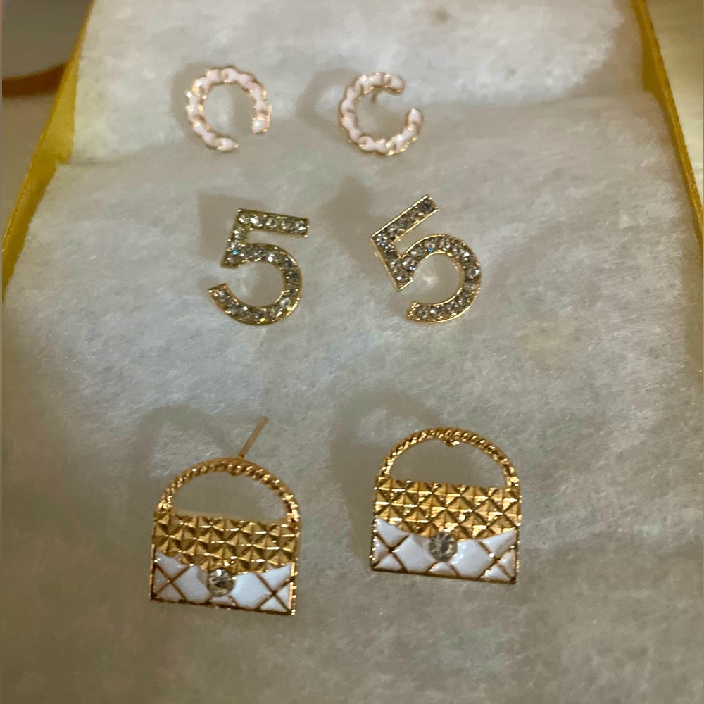Fashion earrings